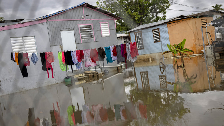US-PUERTO RICO-WEATHER-HURRICANE-ERIN